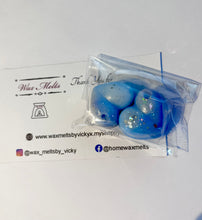 Load image into Gallery viewer, Blue Raspberry Slushie Snap Bar & Hearts