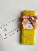 Load image into Gallery viewer, Daisys snap bar & hearts