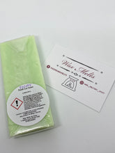 Load image into Gallery viewer, Fresh Cut Grass snapbar & hearts