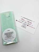 Load image into Gallery viewer, Pine snap bar & hearts