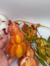 Load image into Gallery viewer, Halloween &amp; Autumn Bath Bombs
