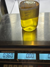 Load image into Gallery viewer, Candle Stuff Honeysuckle &amp; sandalwood fragrance oil
